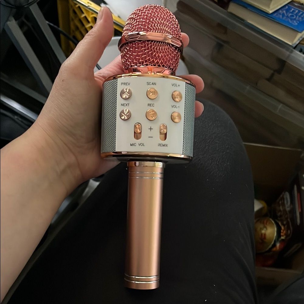 Wireless Bluetooth Karaoke Microphone,3 in 1 Karaoke Mic Speaker Rose Gold